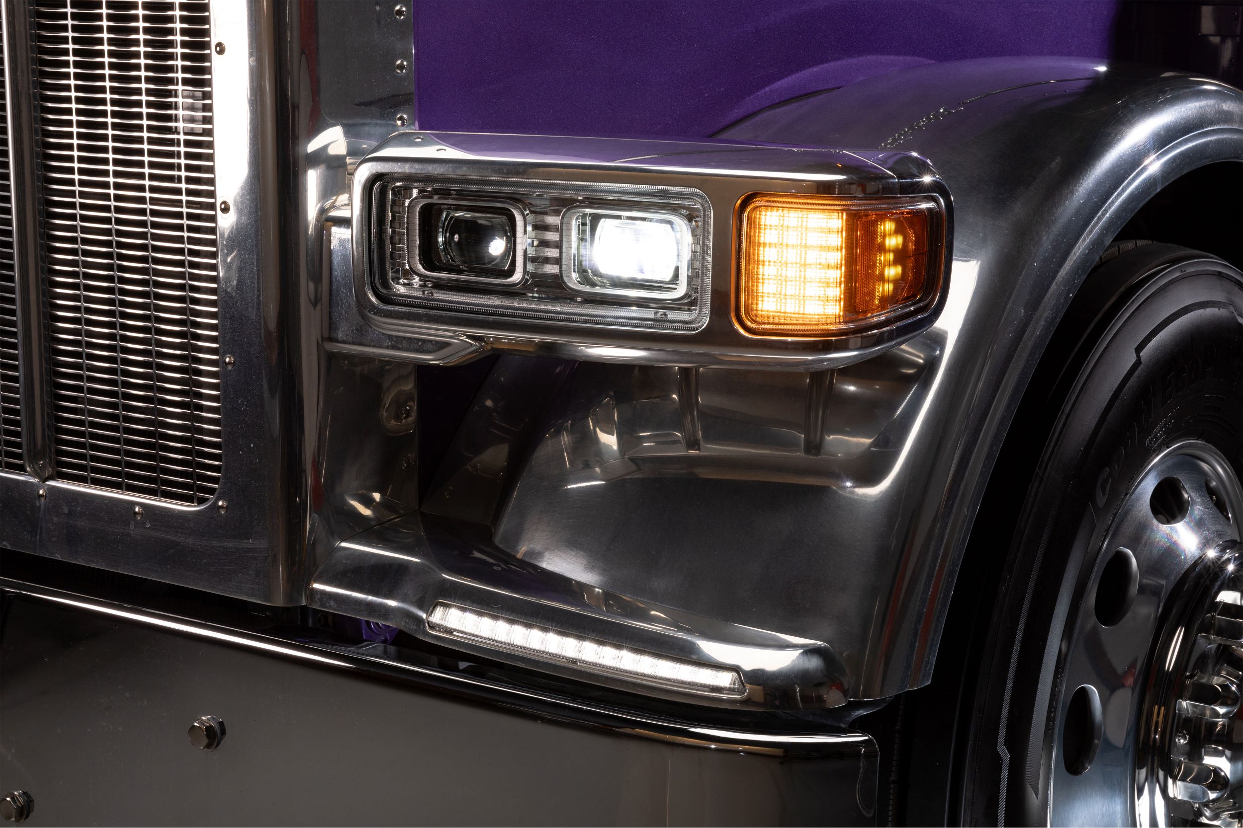 Peterbilt Model 589 LED Headlights